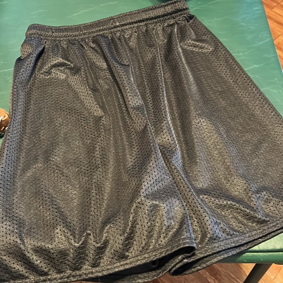 Hibbett Sports 🏀 Shorts Sz. 18/20 - Picture 2 of 6